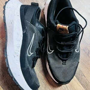 Nike Black and White Athletic Shoes